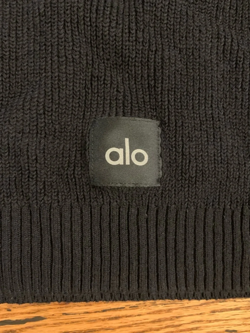 ALO Yoga Black Ribbed V‑Neck Knit Vest